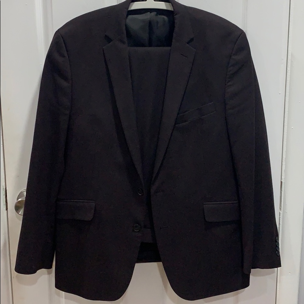 Reaction by Kenneth Cole 2 Piece Burgundy Suit